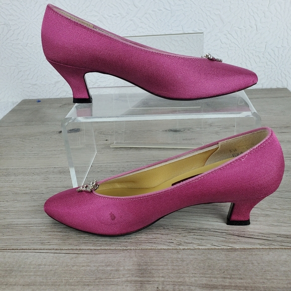 Peacocks premier pink satin heels - Picture 4 of 6